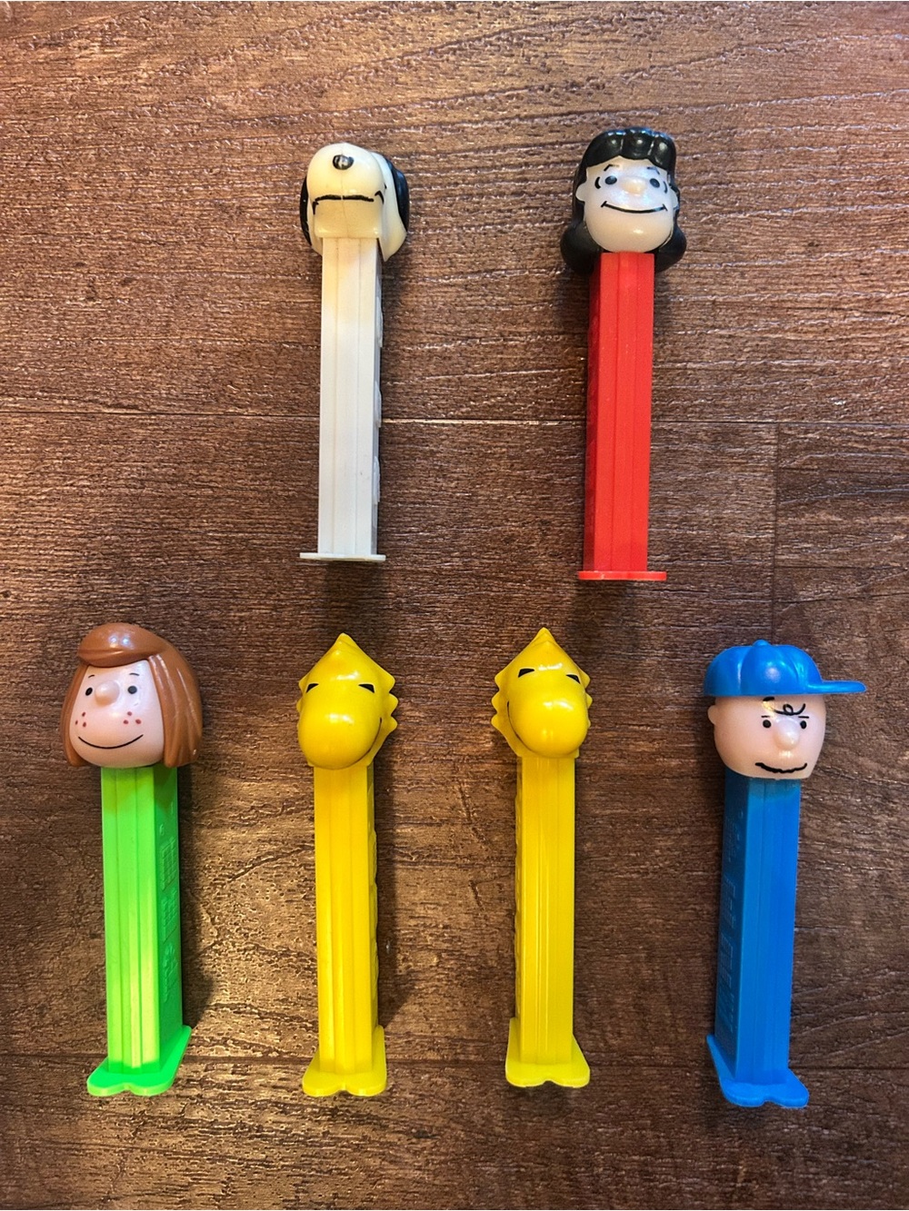 Lot of 6 Charlie Brown and the gang vintage Pez dispensers
